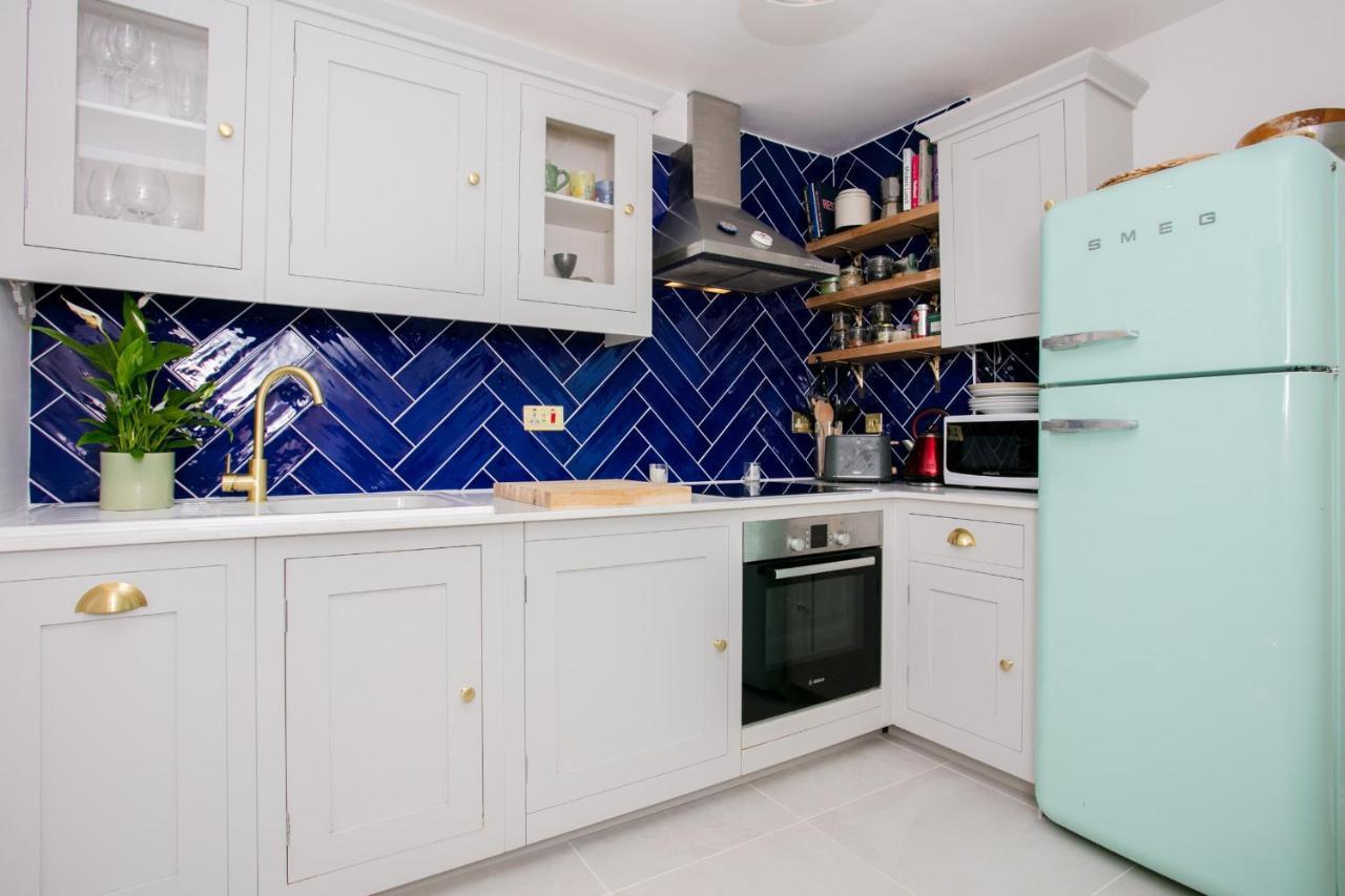 Modern Garden Apartment Camden Лондон Экстерьер фото