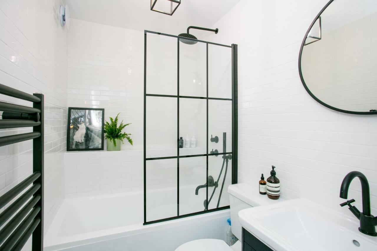 Modern Garden Apartment Camden Лондон Экстерьер фото